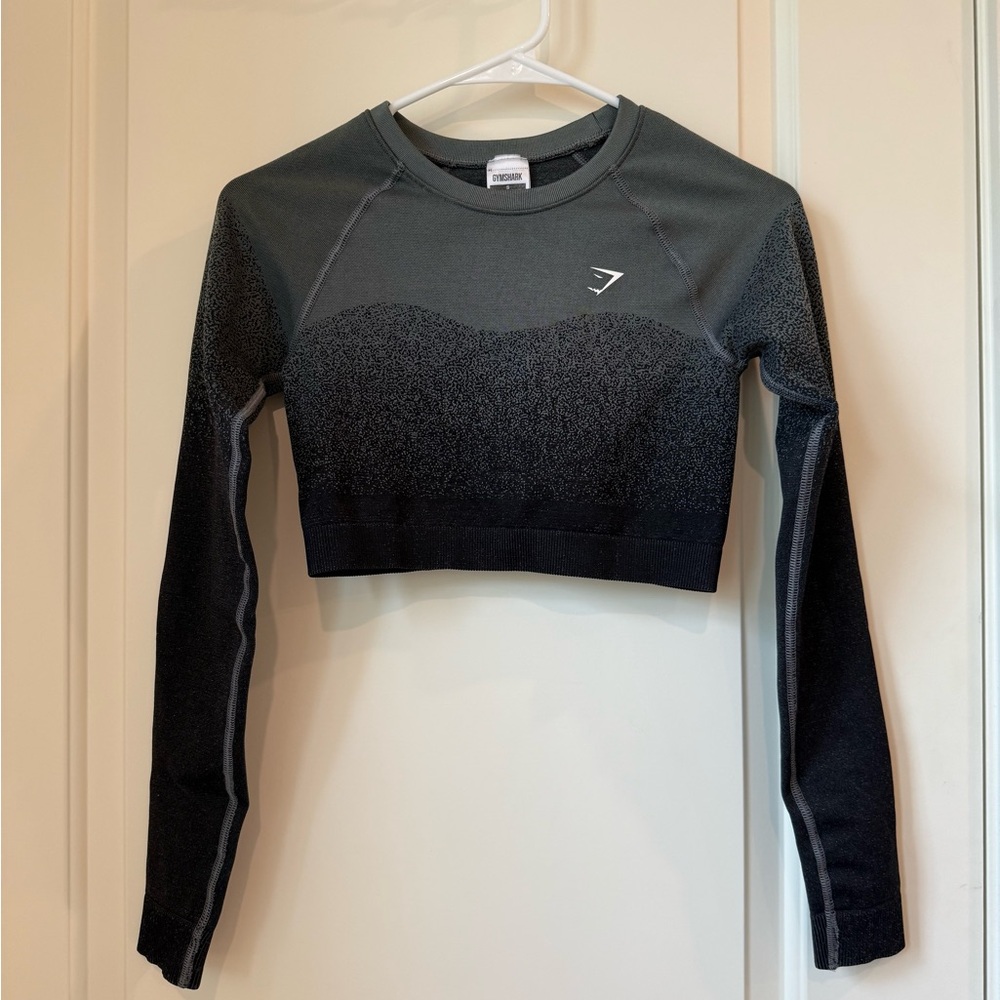 Gymshark Women's Gray and Black Ombre Crop Top